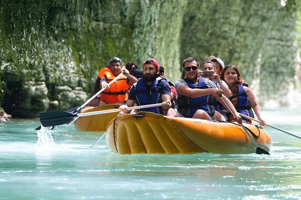 "Martvili Canyon & Prometheus Cave: A Private Tour for 3-5 People"