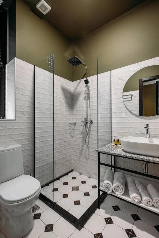 1758278216402-304719255