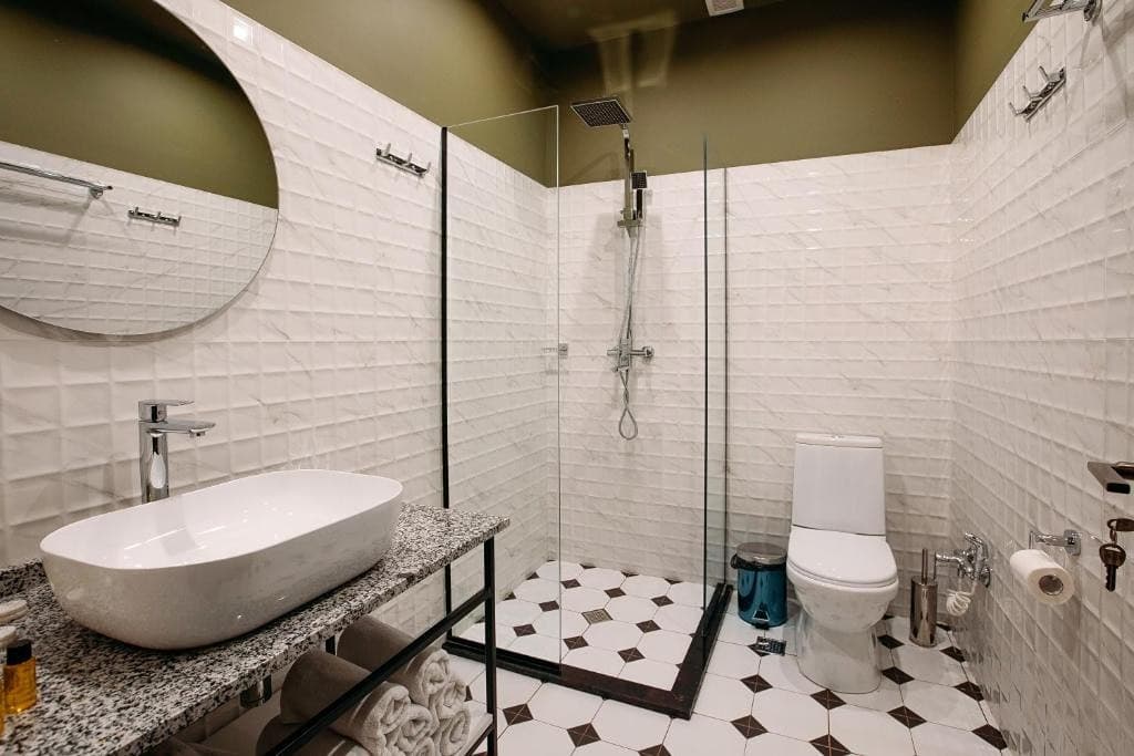 1758278216402-304719271