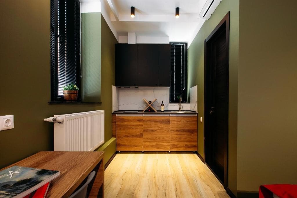 1758278216402-304719290