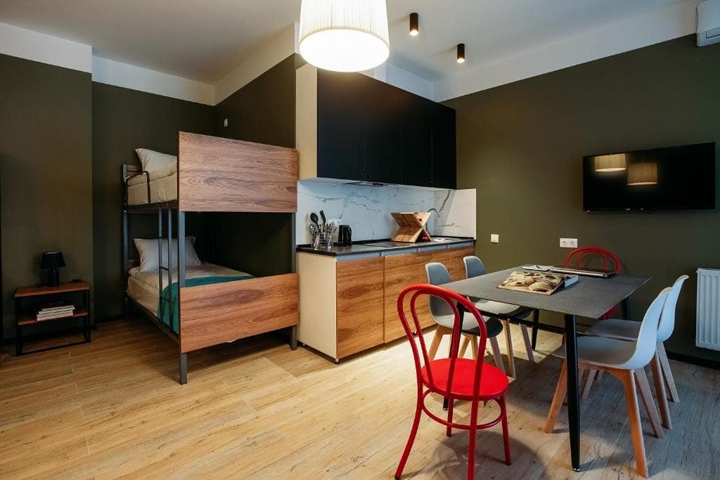 1758278216402-304719318