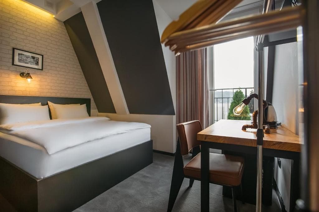 1758278293940-143869892