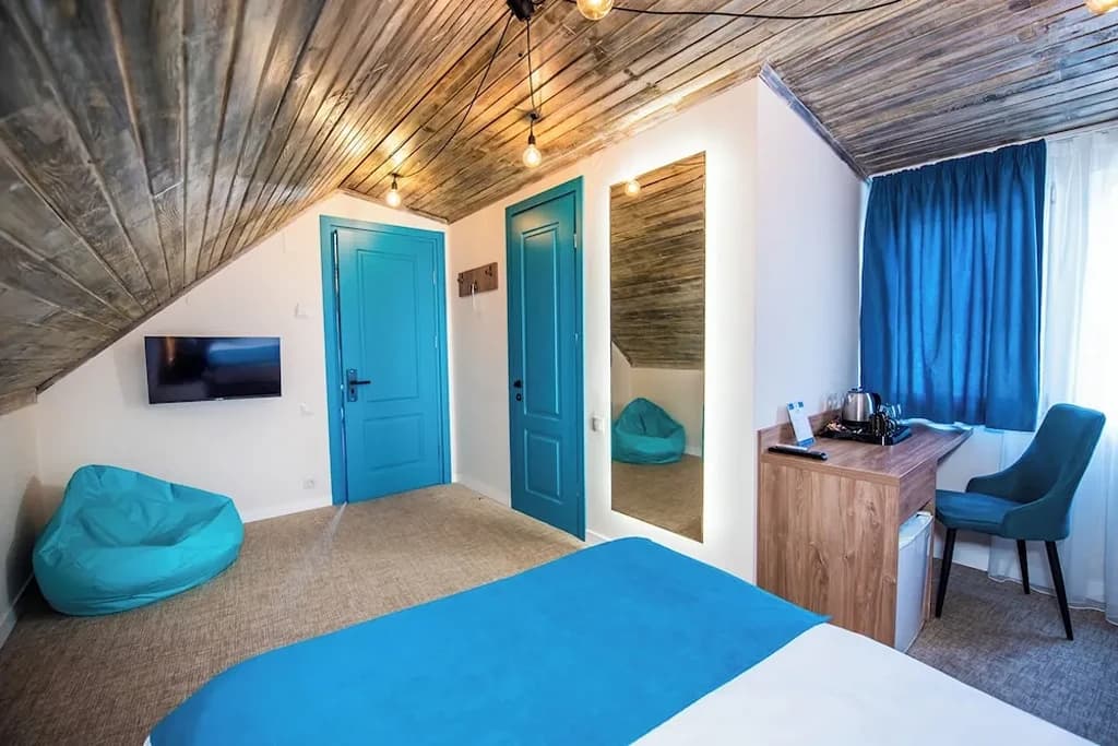 1758279348693-0223h12000hbil90pEAB2_W_1280_853_R5