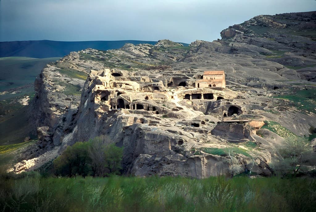 From Tbilisi To Mtskheta Jvari and Cave City Uplistsikhe DayTrip Guided Tours