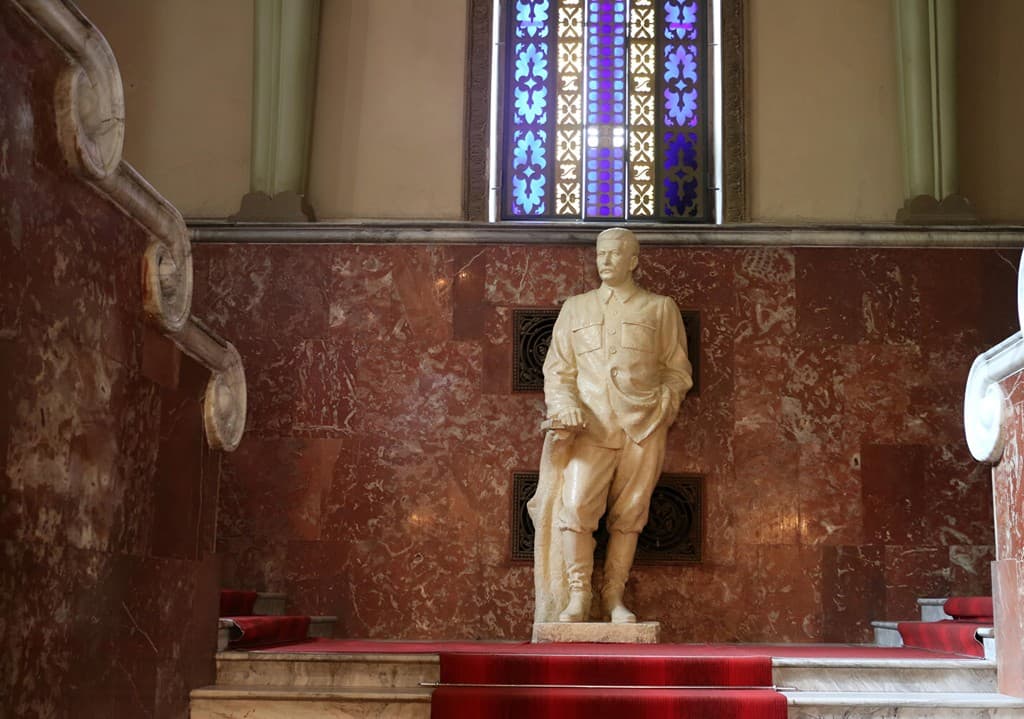 1763562767446-Picsart_24-03-15_20-27-02-392