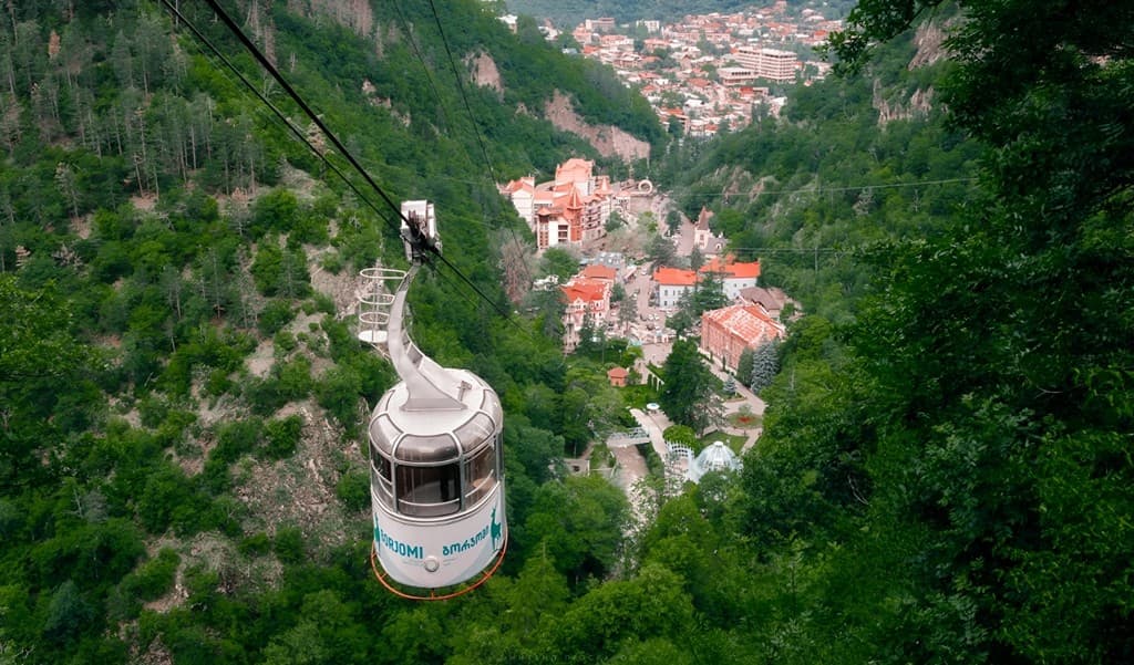 1763566091397-Picsart_24-12-30_13-40-43-004