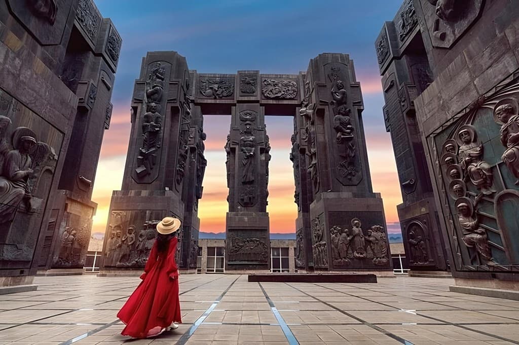 "Tbilisi & Mtskheta: A Private Tour for 1-3 People Through History and Culture"