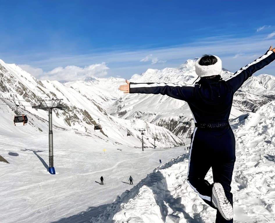 1773149734307-Picsart_25-01-05_10-28-31-403