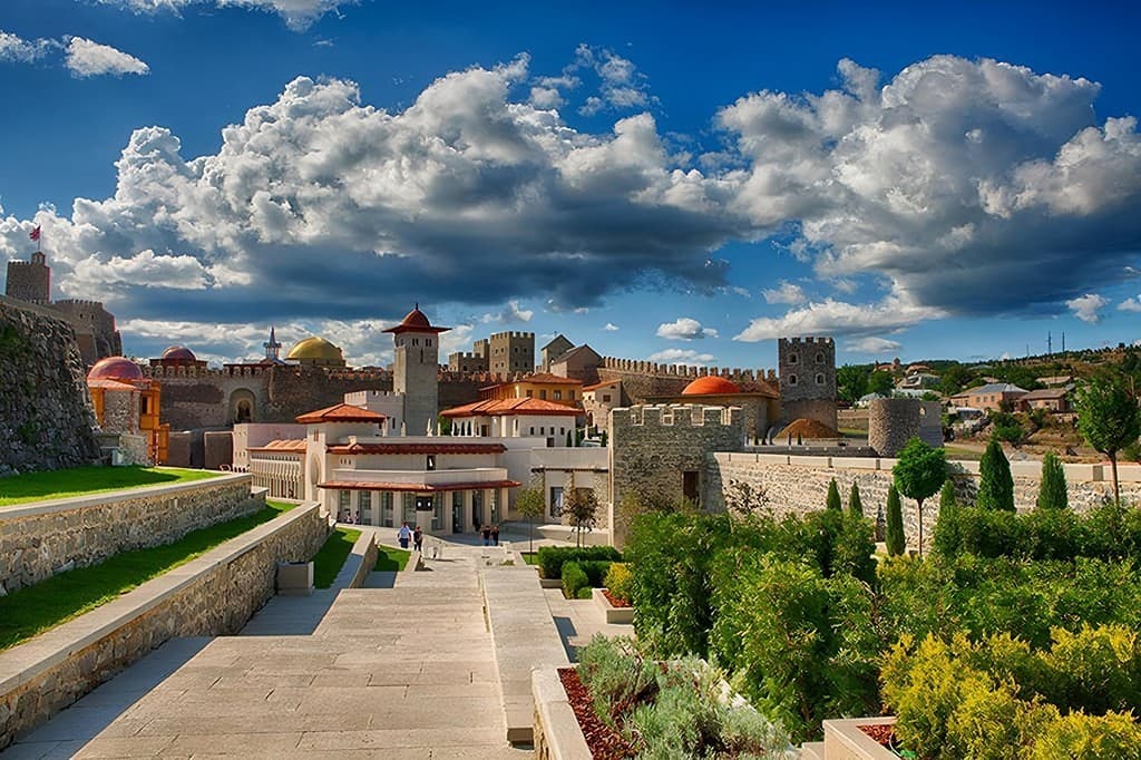 1775718322621-5ce1c16e-a39f-4a63-85be-ed7beb4d6e83