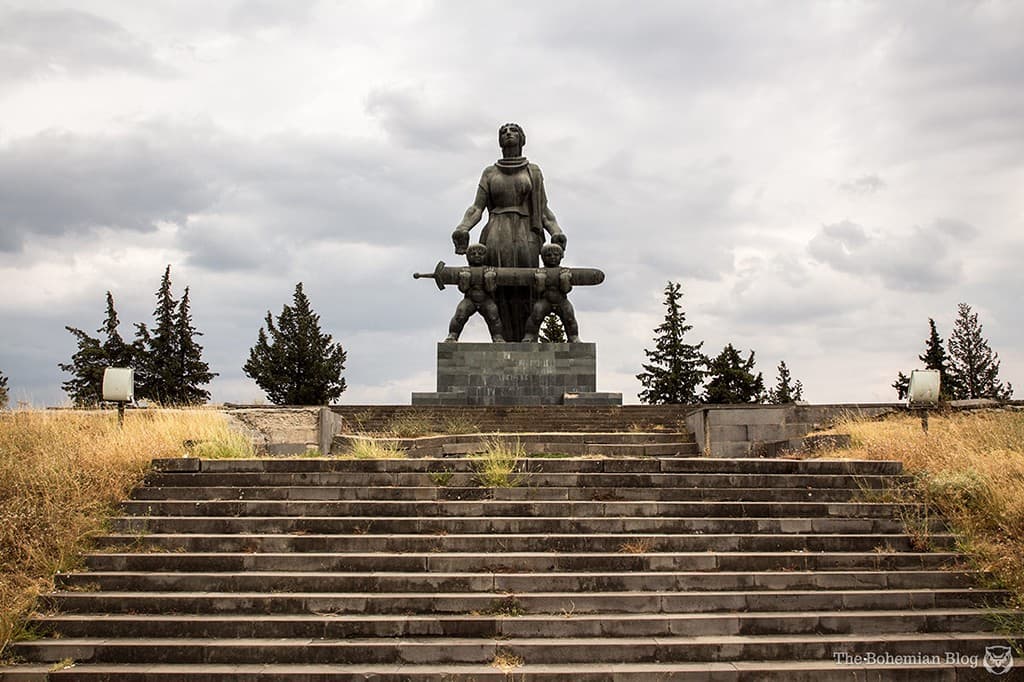 1784886135373-Georgia-Monuments-Marneuli-Monument-to-Heroes-of-the-Great-Patriotic-War-1